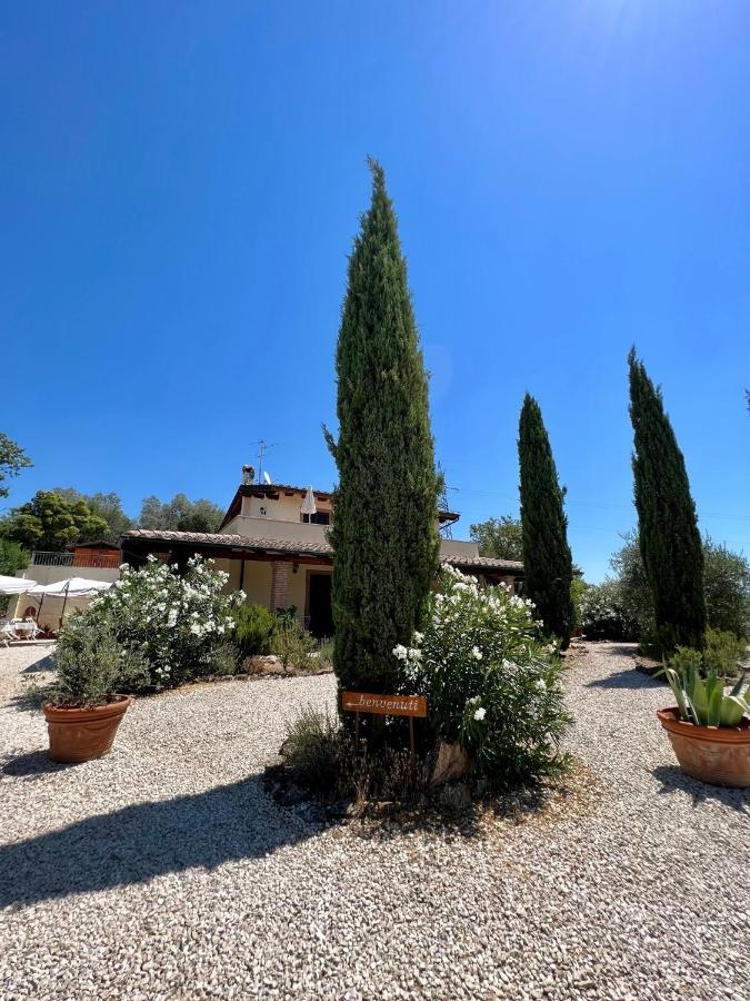 Casale Terre Rosse Bed & Breakfast Saturnia Exterior photo