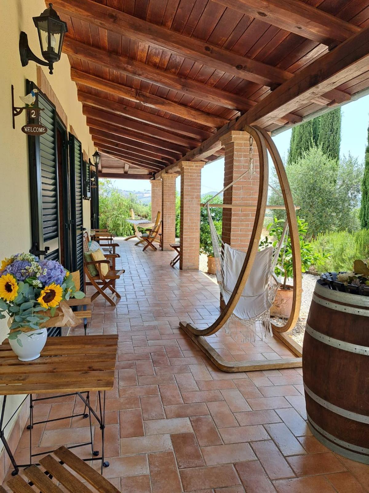 Casale Terre Rosse Bed & Breakfast Saturnia Exterior photo